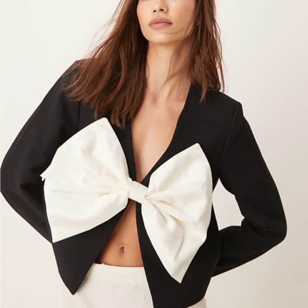 YAS Black and White Bow Jacket